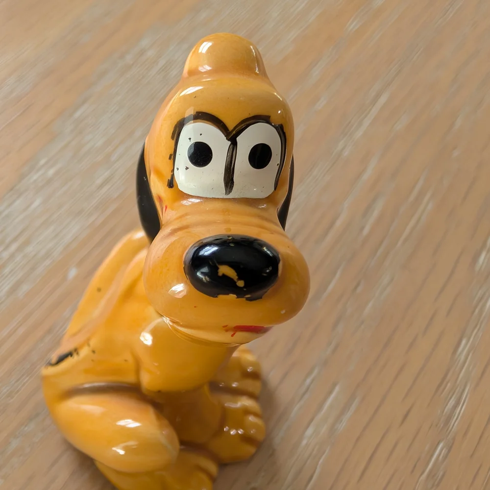 Vintage Walt Disney Collectible 2.5